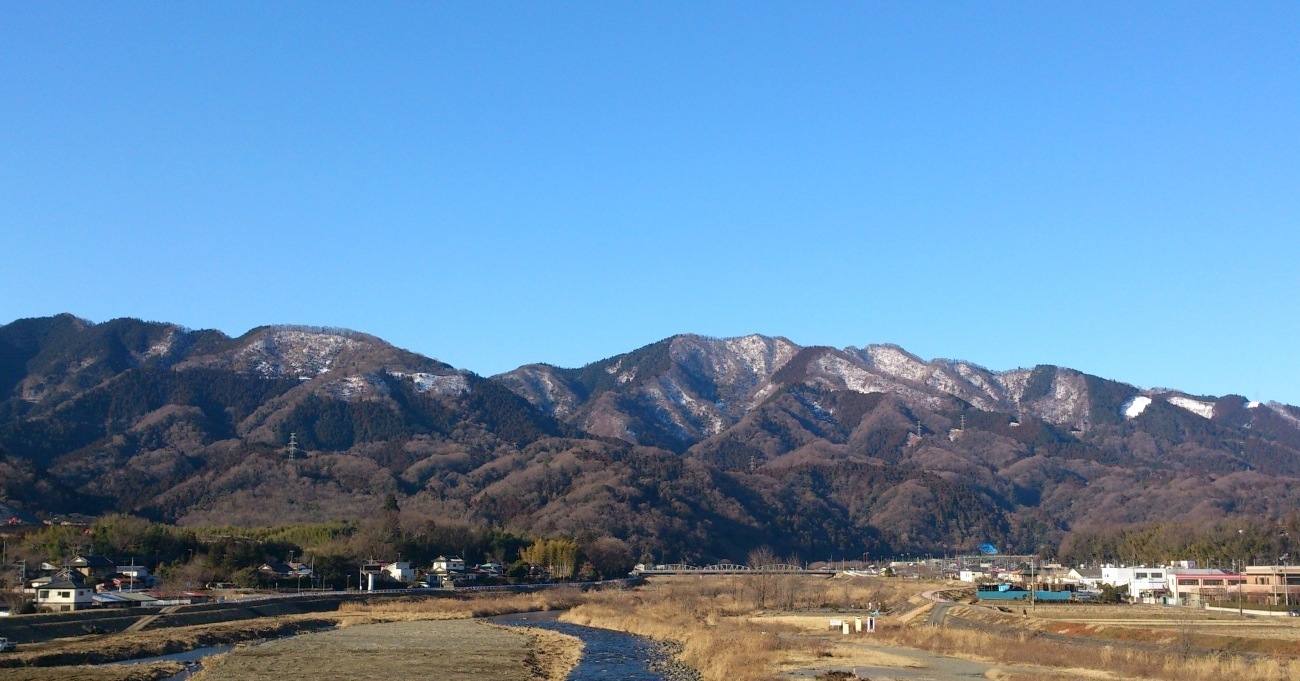 (画像)経ヶ岳・仏果山・高取山の山並み