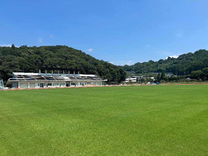 三増公園陸上競技場