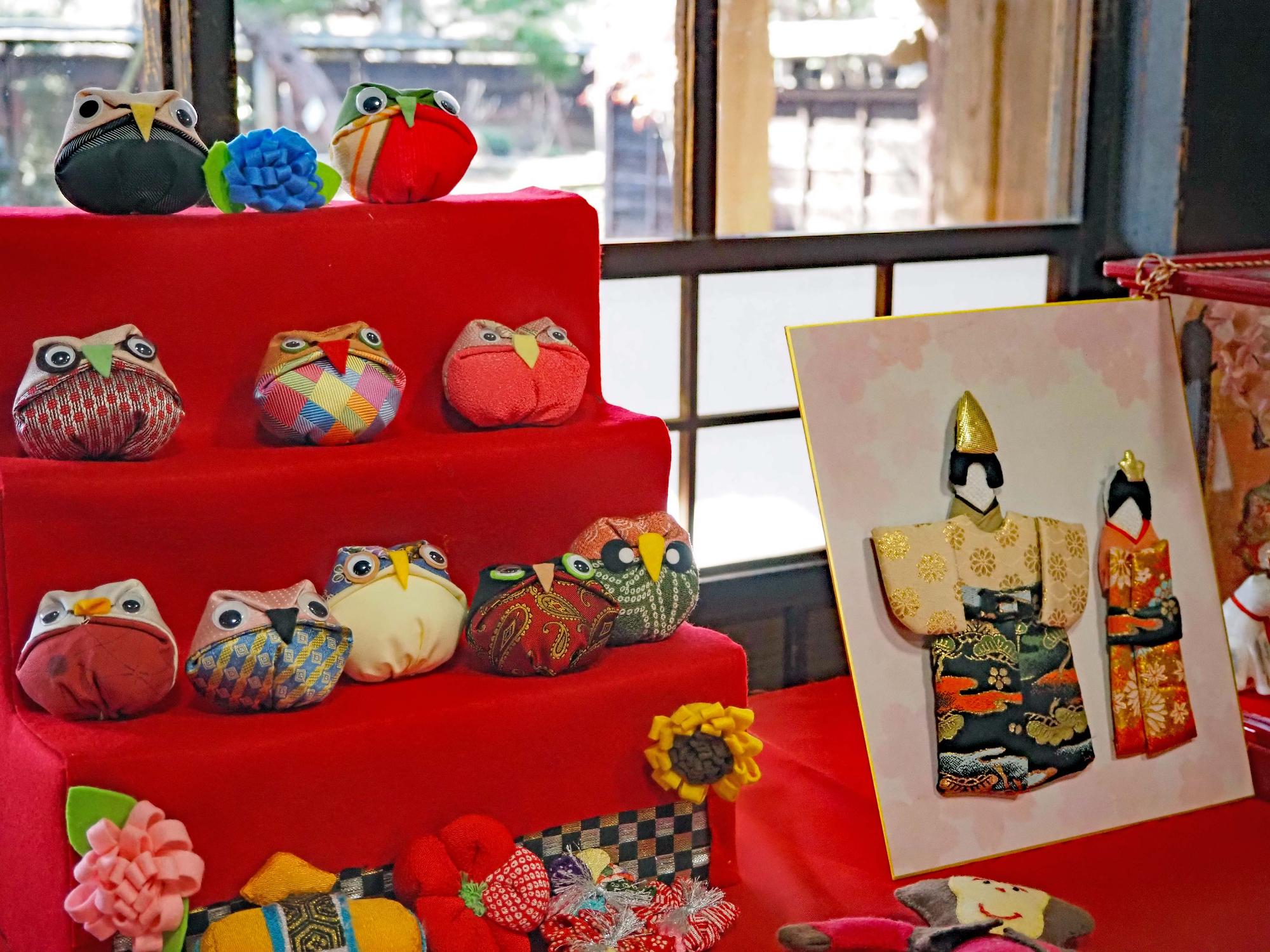 ひな人形とつるし雛