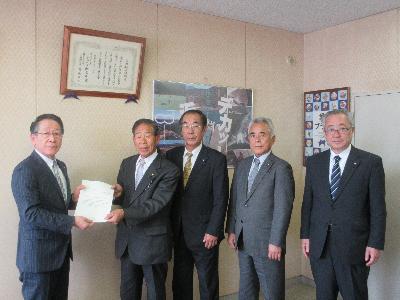 町へ意見提言書提出