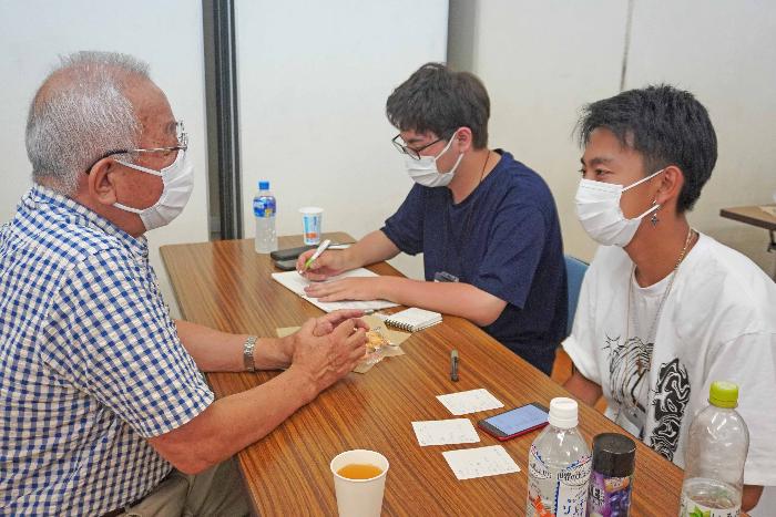 大学生が愛川町半原で民俗踏査実習