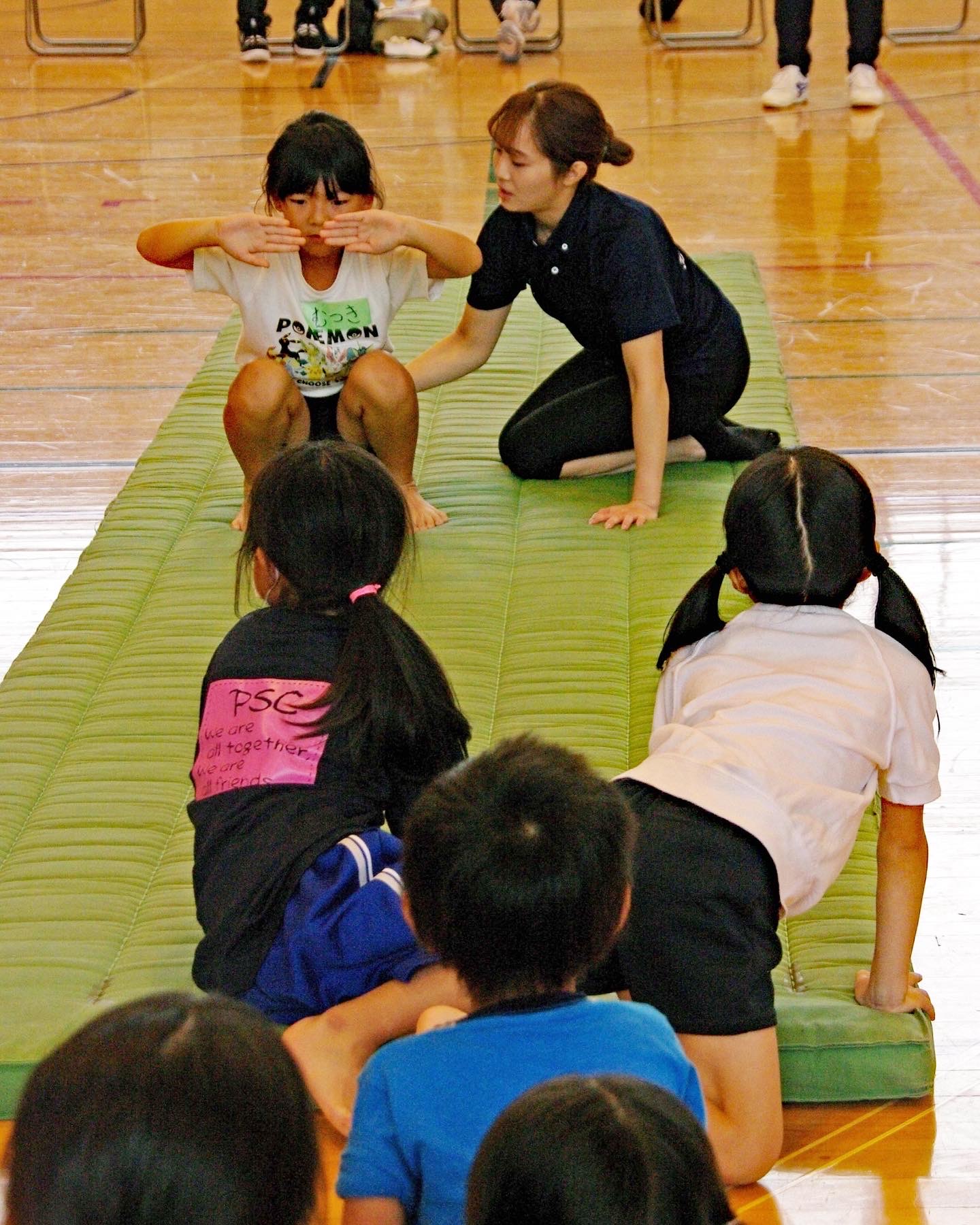 鶴見虹子先生の体操教室