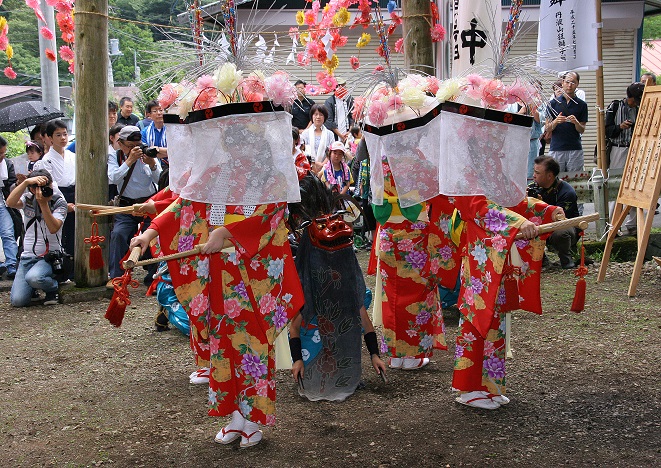 山梨県丹波山村の「丹波山のささら獅子」