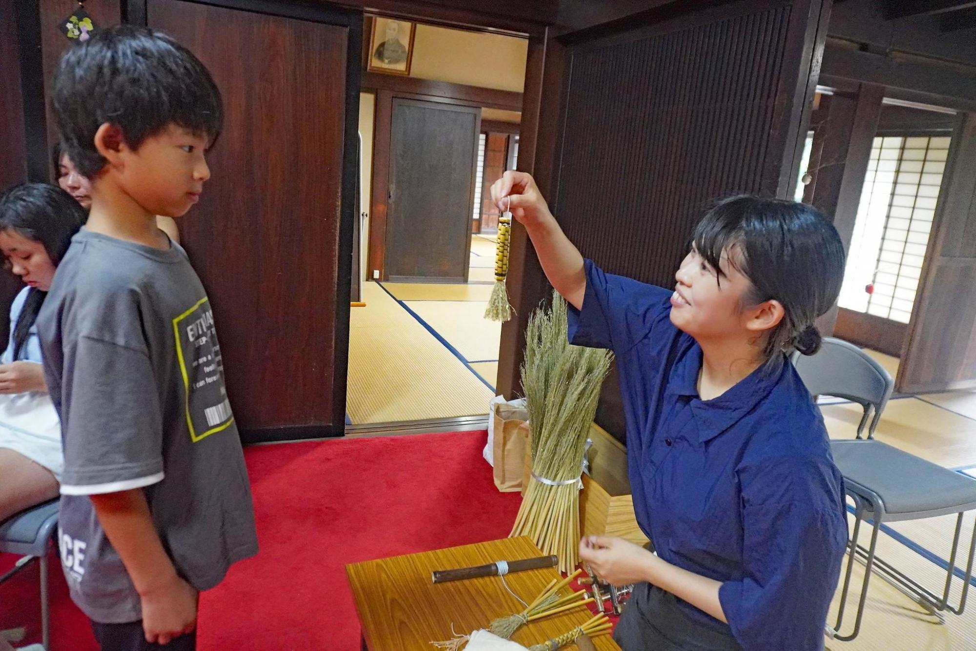 古民家山十邸文化講座中津箒手づくり教室