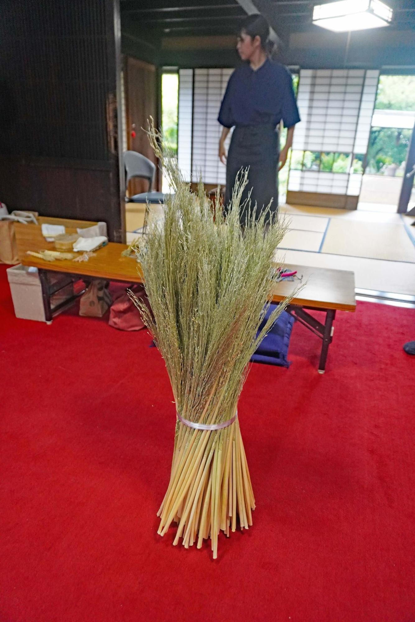 古民家山十邸中津箒手づくり教室