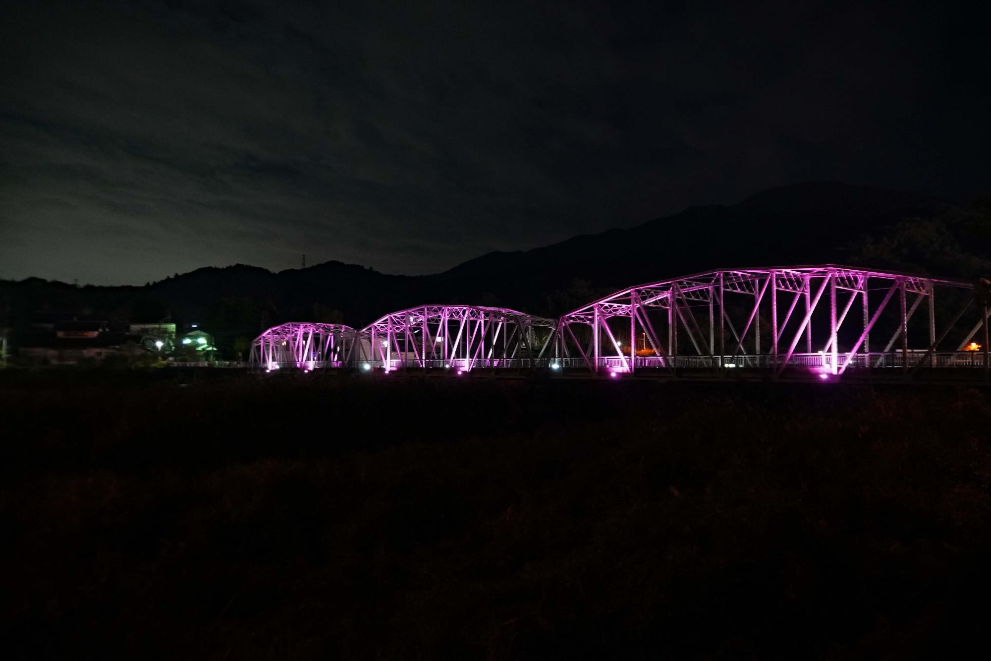 平山橋ライトアップ