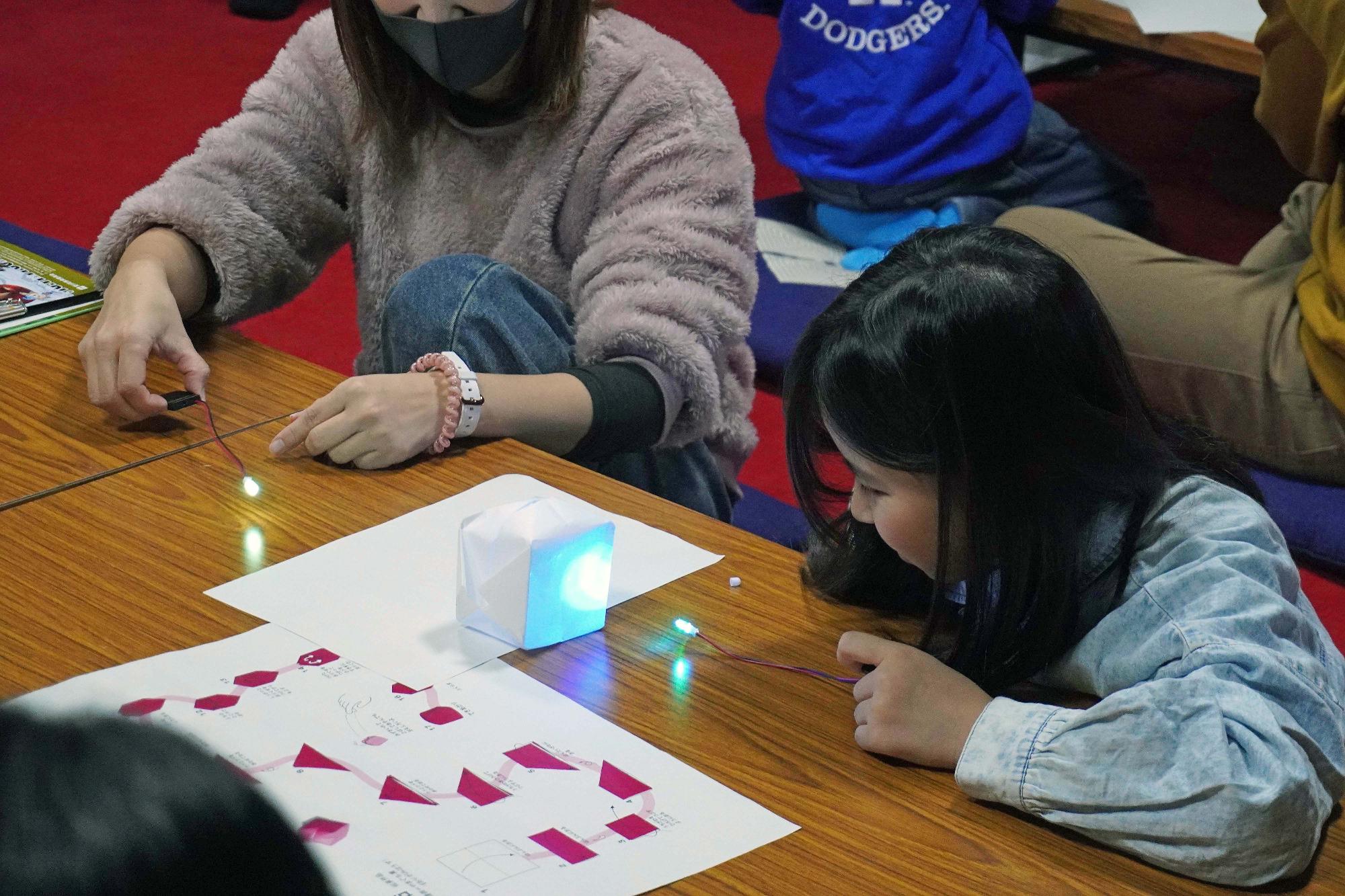 古民家山十邸折り紙LEDワークショップ