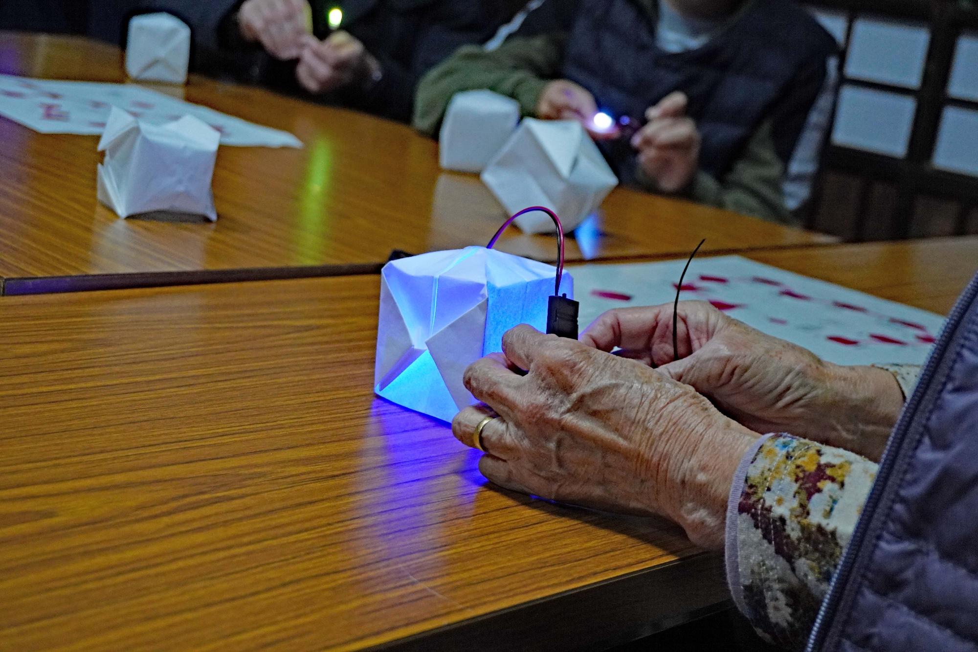 折り紙LEDワークショップ