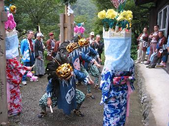 東京都檜原村「藤倉の獅子舞」