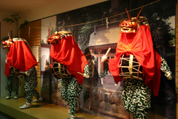 郷土資料館 三増の獅子舞展示