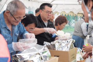 （写真）アルファ米炊き出し訓練