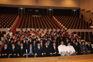 （写真）愛川中学校集合写真