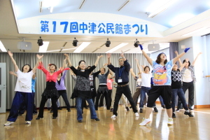 （写真）ステージの様子