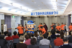 （写真）ステージの様子