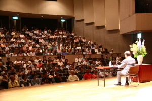 （写真）毒蝮さんの公演の様子