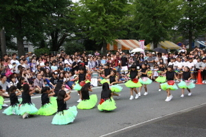 （写真）子供たちのダンス