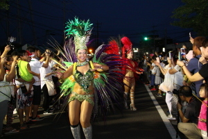 （写真）サンバカーニバルの様子