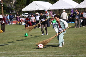 （写真）おそうじリレー