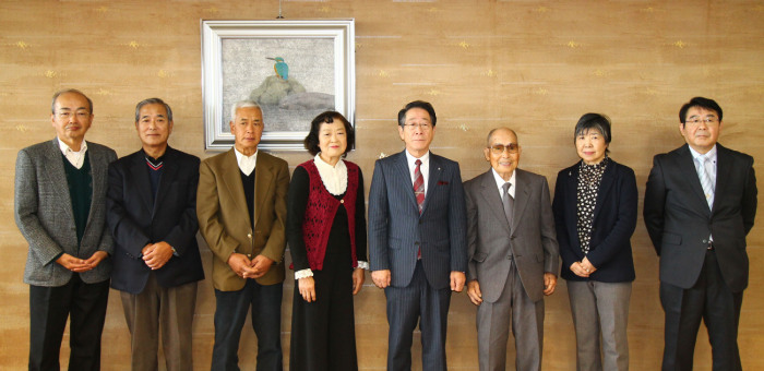 （写真）小野沢町長と受賞者の皆さん