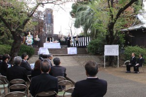 （写真）小野澤町長式辞