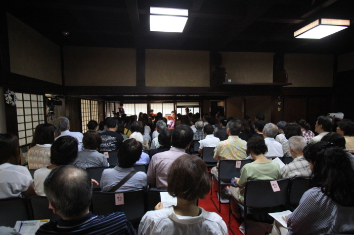 （写真）会場に詰めかけた来場者の皆さん