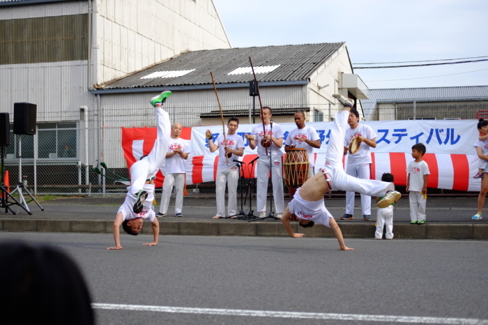 （写真）カポエイラの演技