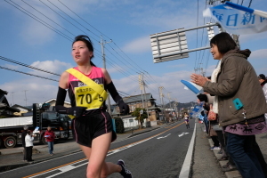 沿道の応援の様子