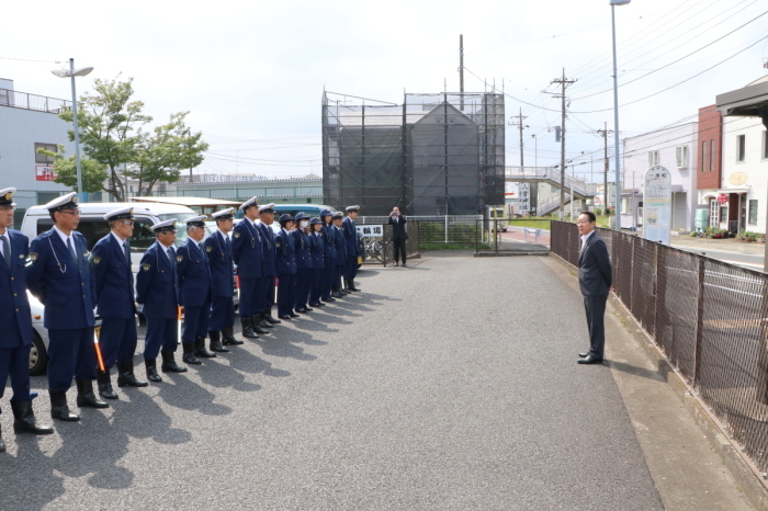 （写真）あいさつする小野澤町長