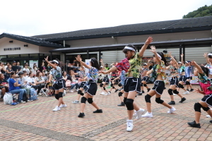（写真）愛川キッズビクスのダンスショー