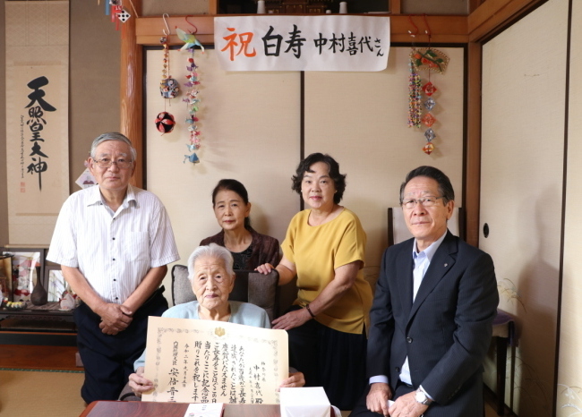 （写真）99歳の中村喜代さん